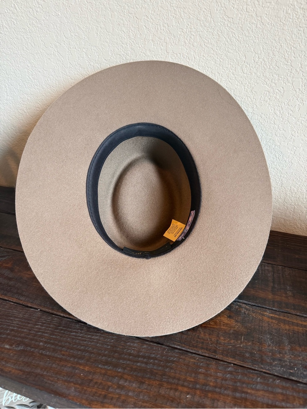 Lovely Bird Malibu - Montana Taupe Wide-Brim Fedora Hat size Med - Picture 9 of 10